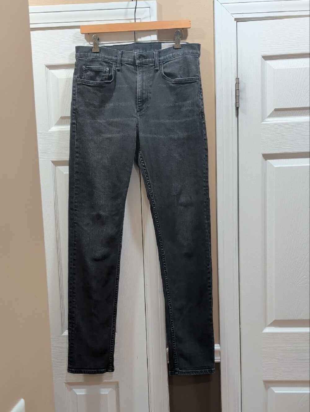 rag & bone Straight-Leg Jeans in Washed Gray